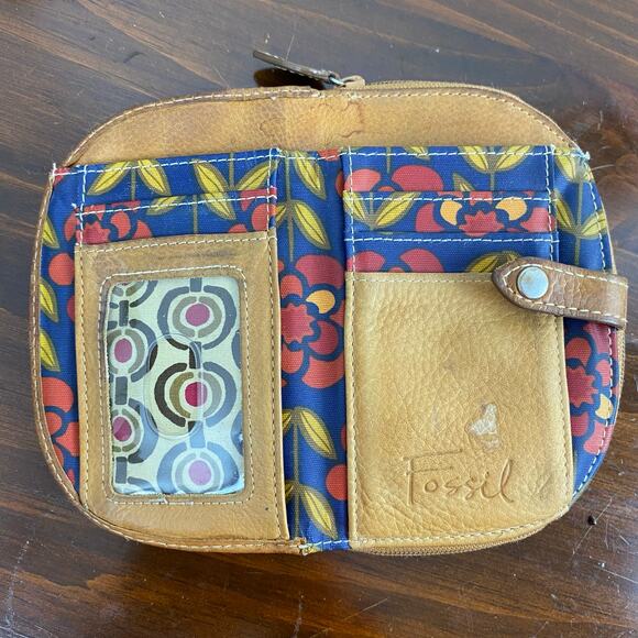 Fossil Floral Coated Canvas Zip Around ID Wallet - Picture 7 of 10